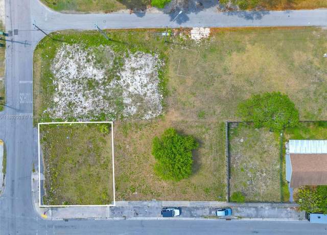Property at 402 SW 6th St, Homestead, FL 33030