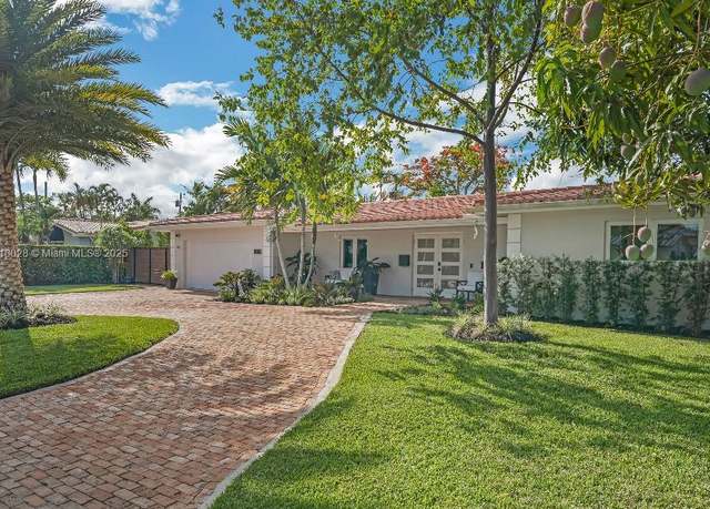 Property at 8005 SW 89th St, Miami, FL 33156, 4 beds, 2 baths