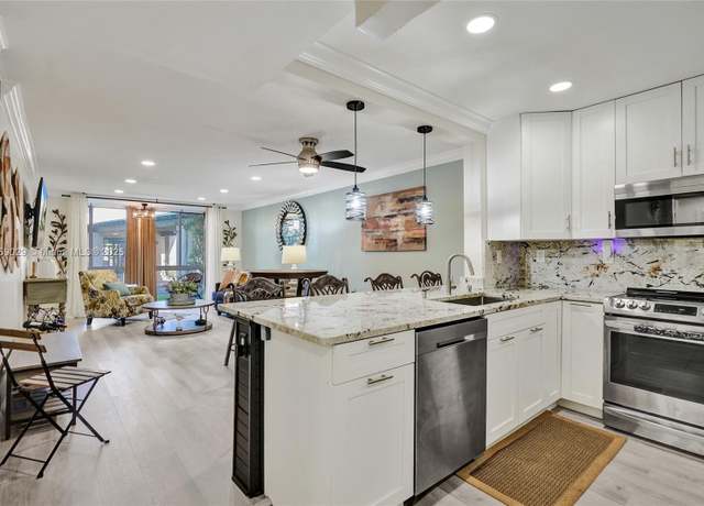 Property at 2800 Somerset Dr Unit 112J, Lauderdale Lakes, FL 33311, 1 bed, 1.5 baths