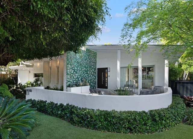 Property at 800 E Dilido Dr, Miami Beach, FL 33139, 3 beds, 3 baths