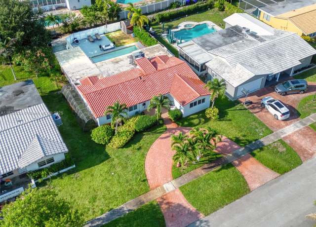 Property at 5207 Hayes St, Hollywood, FL 33021, 5 beds, 3 baths