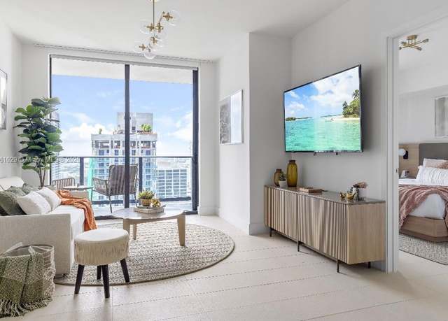 Property at 159 NE 6th St #2704, Miami, FL 33132, 1 bed, 1 bath