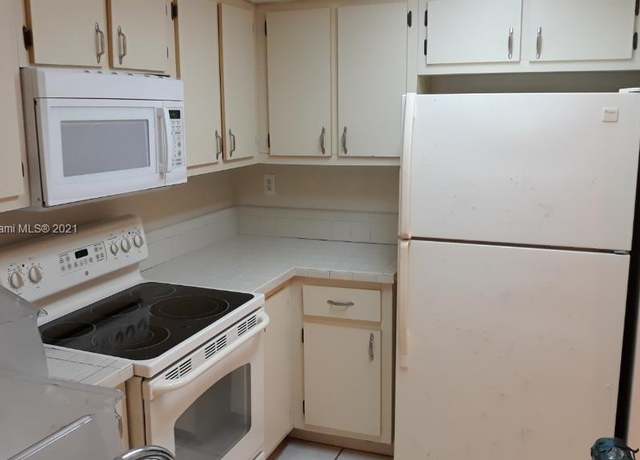 Property at 546 SW 1st St #209, Miami, FL 33130, 4 beds, 2 baths