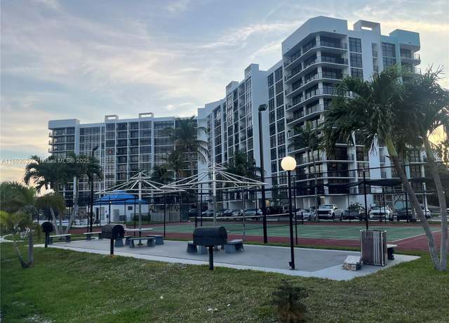 Property at 200 Leslie Dr #324, Hallandale Beach, FL 33009, 2 beds, 2 baths