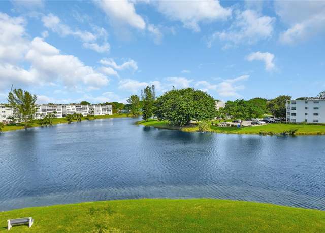 Property at 4120 E Cambridge E #4120, Deerfield Beach, FL 33442, 2 beds, 1.5 baths
