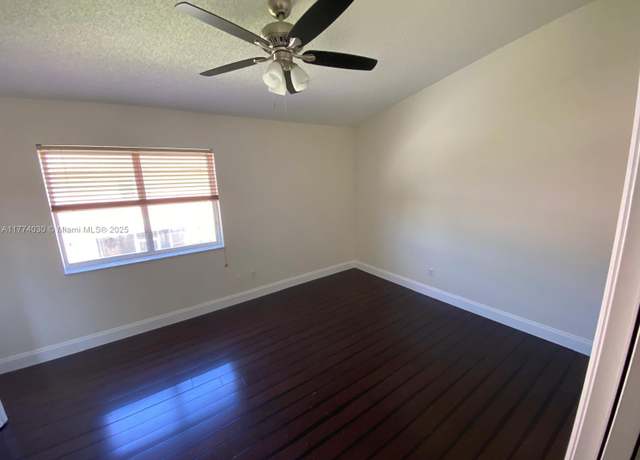 Property at Undisclosed address, Pembroke Pines, FL 33029, 2 beds, 1.5 baths