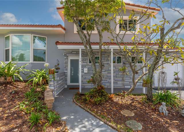 Property at 141 NW 72nd Way, Pembroke Pines, FL 33024, 5 beds, 2 baths