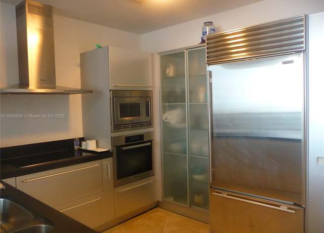 Property at 18201 Collins Ave #4705, Sunny Isles Beach, FL 33160, 2 beds, 2 baths