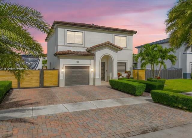 Property at 27260 SW 136th Path, Homestead, FL 33032, 5 beds, 4 baths