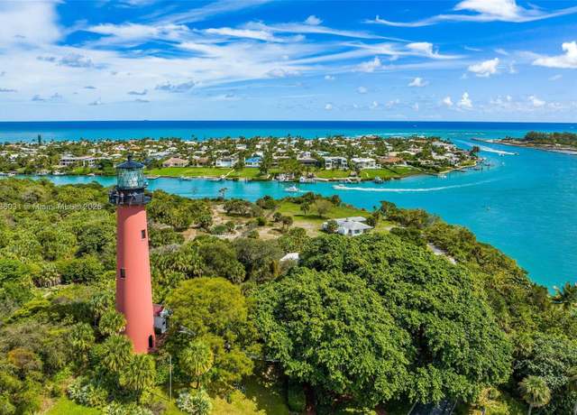 Property at 219 Colony Rd, Jupiter Inlet Colony, FL 33469, 3 beds, 3.5 baths