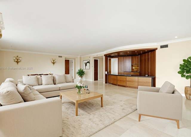 Property at 19667 Turnberry Way Unit 16GR, Aventura, FL 33180, 4 beds, 4.5 baths