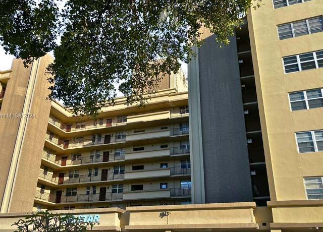Property at 1811 Jefferson St #705, Hollywood, FL 33020, 1 bed, 1.5 baths