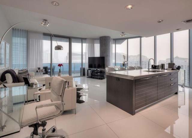 Property at 200 Biscayne Blvd Way #4402, Miami, FL 33131, 2 beds, 2.5 baths
