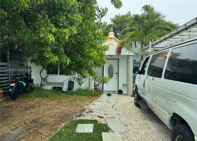 Property at 3952 NW 182nd Ln, Miami Gardens, FL 33055, 3 beds, 1 bath