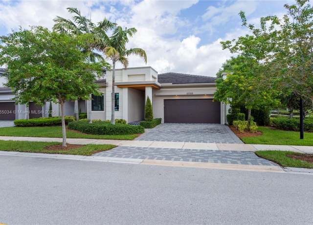 Property at 10705 Pacifica Way, Parkland, FL 33076, 4 beds, 3 baths