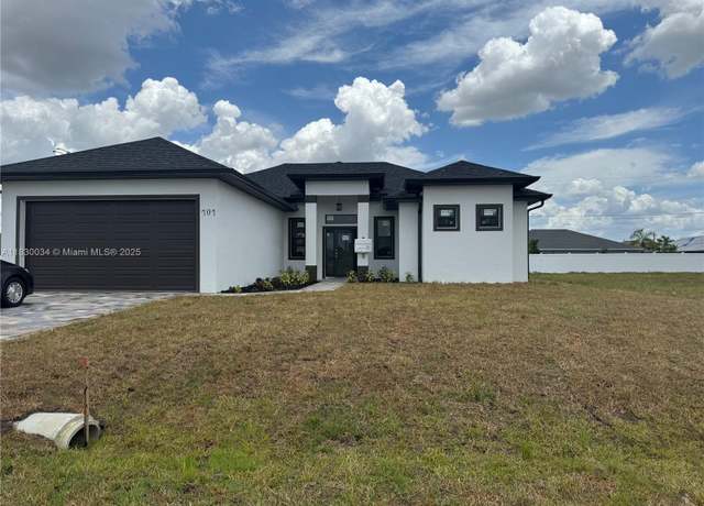 Property at 707 NE Juanita Pl, Cape Coral, FL 3390923124, 3 beds, 2 baths