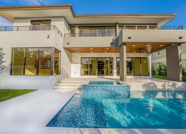 Property at 760 Woodcrest Rd, Key Biscayne, FL 33149, 5 beds, 5.5 baths