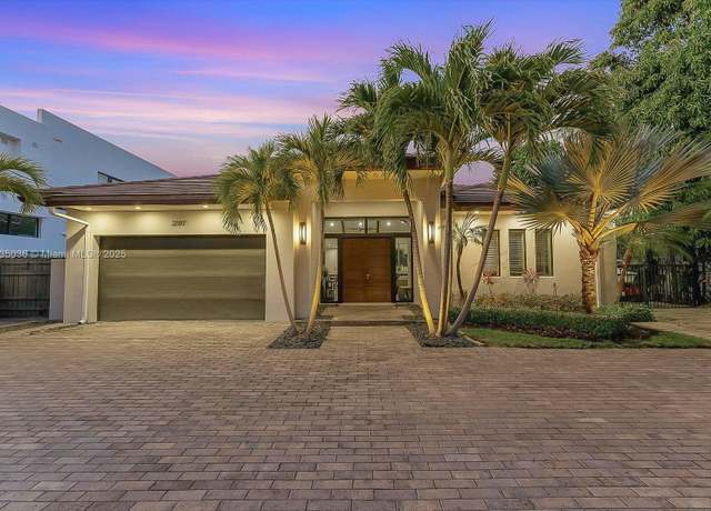 Property at 2307 Castilla Isle, Fort Lauderdale, FL 33301, 3 beds, 3.5 baths