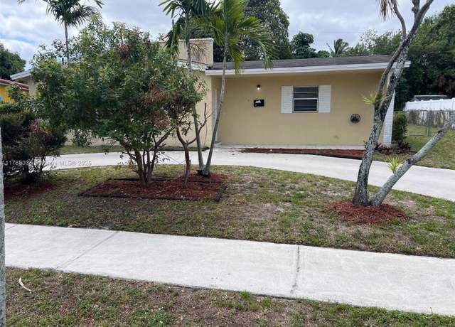 Property at 4410 NW 30th Ct, Lauderdale Lakes, FL 33313, 3 beds, 2 baths
