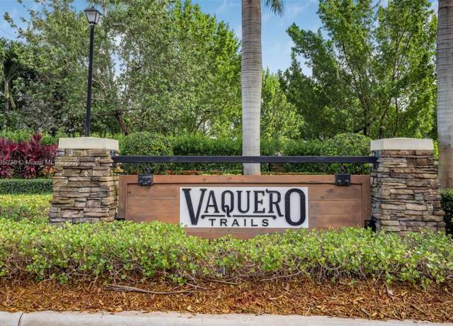 Property at 12125 S Vaquero Trails Dr, Davie, FL 33325, 4 beds, 3.5 baths