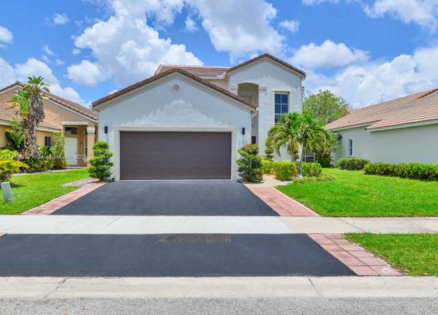 Property at 624 Stanton Dr, Weston, FL 33326, 4 beds, 3.5 baths
