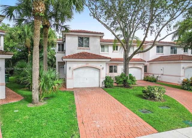 Property at 7659 Tamarac Island Cir, Tamarac, FL 33321, 3 beds, 2.5 baths