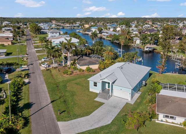 Property at 2170 Barbados Ave, Fort Myers, FL 33905, 3 beds, 3.5 baths