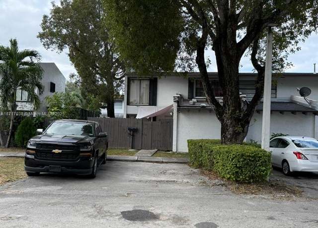 Property at 11060 SW 70th Ter #11060, Miami, FL 33173, 3 beds, 2 baths