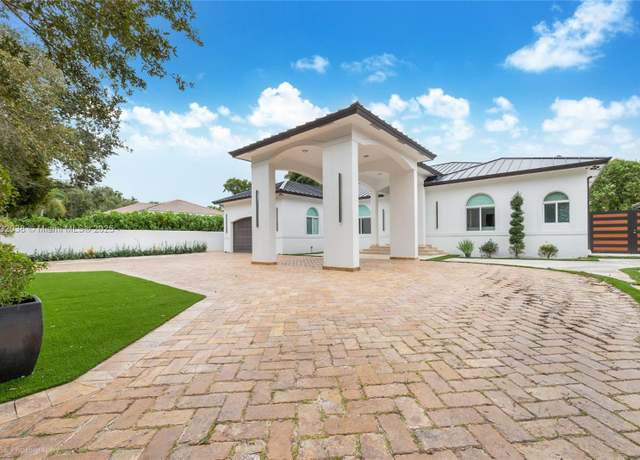 Property at 7780 SW 110th St, Pinecrest, FL 33156, 5 beds, 5 baths