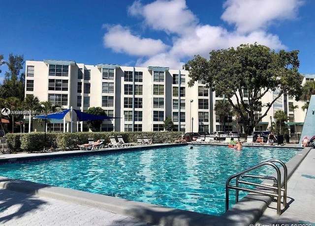 Property at 17570 Atlantic Blvd #105, Sunny Isles Beach, FL 33160, 1 bed, 1 bath