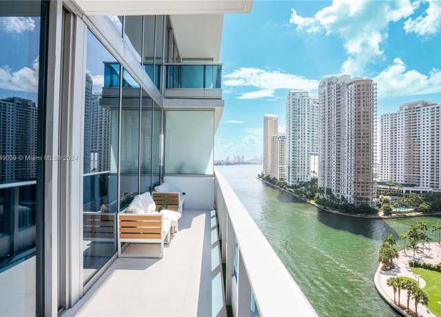 Property at 200 Biscayne Boulevard Way #1407, Miami, FL 33131, 2 beds, 2.5 baths