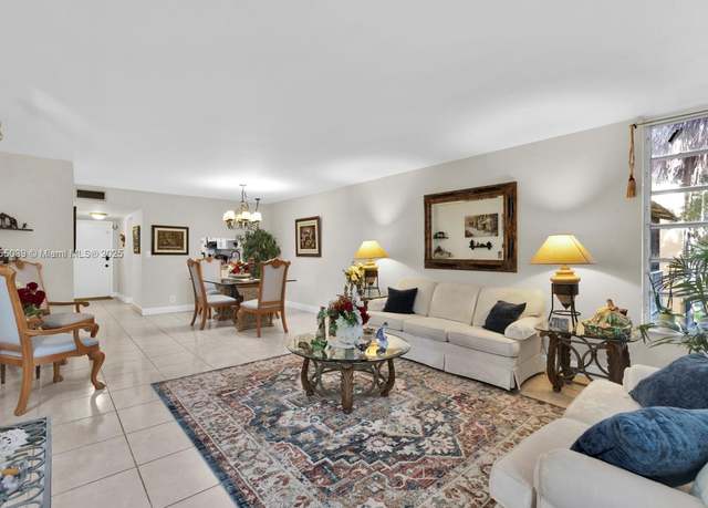 Property at 400 Commodore Dr #217, Plantation, FL 33325, 2 beds, 2 baths