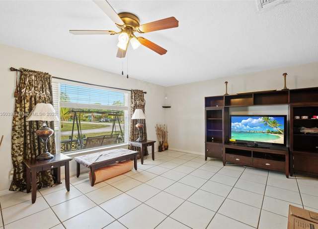 Property at 8900 NW 70th Ct, Tamarac, FL 33321, 3 beds, 2 baths