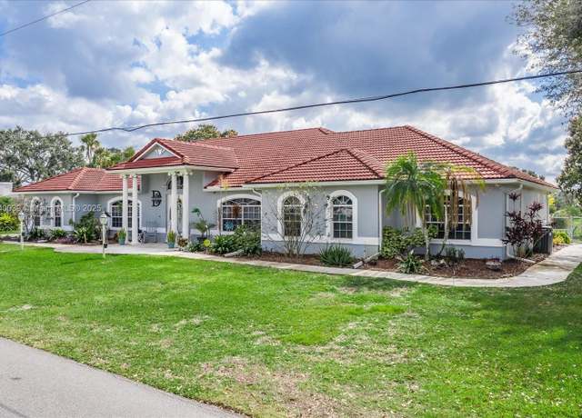 Property at 349 NE Anderson, Lake Placid, FL 33852, 6 beds, 3.5 baths