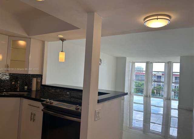 Property at 2001 Atlantic Shores Blvd #516, Hallandale Beach, FL 33009, 1 bed, 1 bath