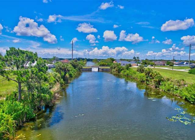 Property at 2625 NE 5th Pl, Cape Coral, FL 33909