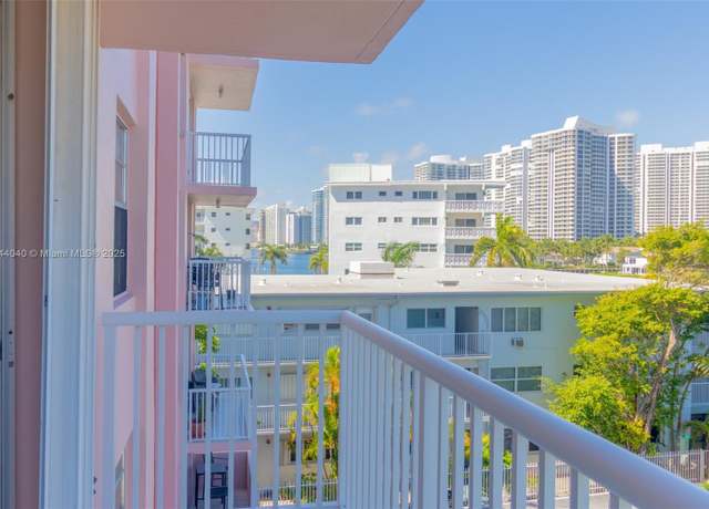 Property at 3161 S Ocean Dr #401, Hallandale Beach, FL 33009, 2 beds, 2 baths