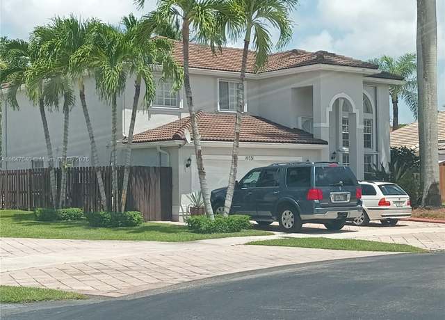 Property at 10331 SW 164th Ct, Miami, FL 33196, 5 beds, 3 baths