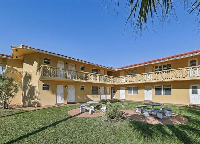 Property at 90 NE 19th Ave #1, Deerfield Beach, FL 33441, 1 bed, 1 bath