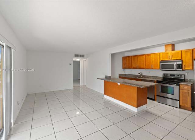 Property at 4610 NW 79th Ave Unit 2B, Doral, FL 33166, 1 bed, 1 bath