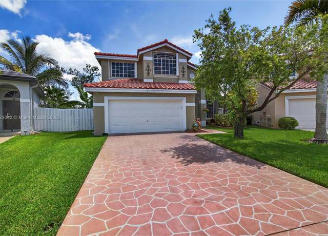 Property at 18205 NW 21st St, Pembroke Pines, FL 33029, 4 beds, 2.5 baths