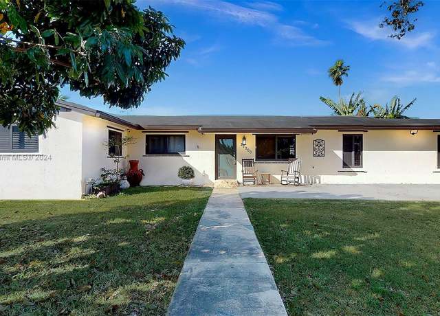 Property at 27200 SW 162nd Ave, Homestead, FL 33031, 3 beds, 2 baths