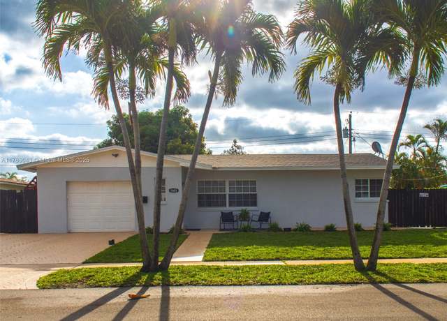 Property at 1601 N 73rd Ter, Hollywood, FL 33024, 3 beds, 2 baths