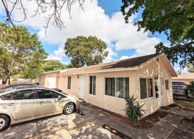 Property at 141 NW 10th St, Pompano Beach, FL 33060, 9 beds, 4 baths