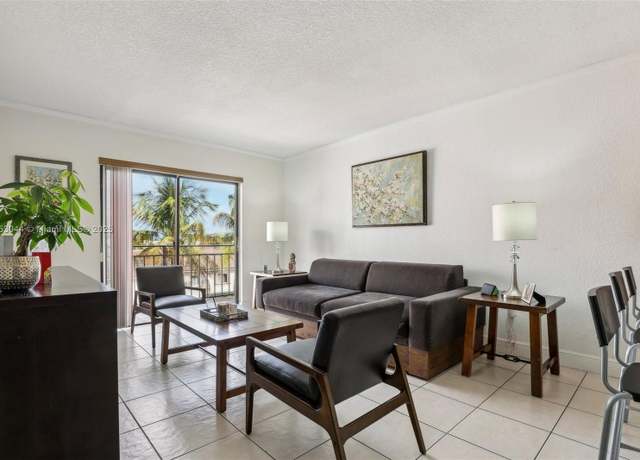 Property at 8425 NW 8th St #404, Miami, FL 33126, 2 beds, 2 baths