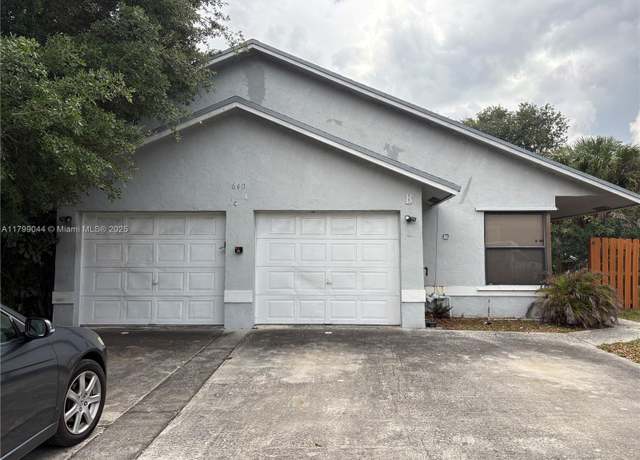 Property at 640 SW 20th Ct, Delray Beach, FL 33445, 6 beds, 6 baths