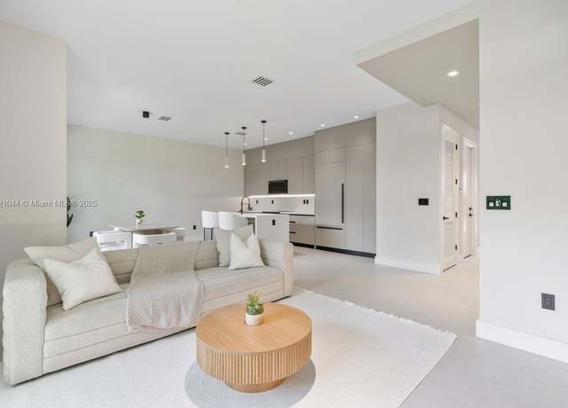 Property at 3318 Day Ave #6, Miami, FL 33133, 3 beds, 2.5 baths