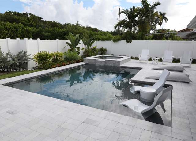 Property at 1321 Garfield St, Hollywood, FL 33019, 3 beds, 2 baths