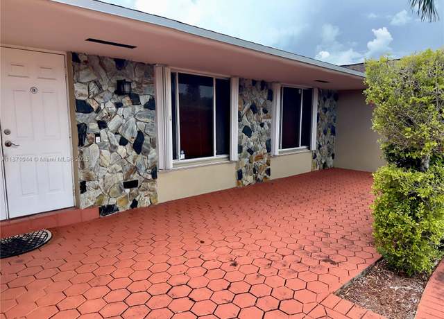 Property at 1890 NE 211th Ter, Miami, FL 33179, 3 beds, 2.5 baths