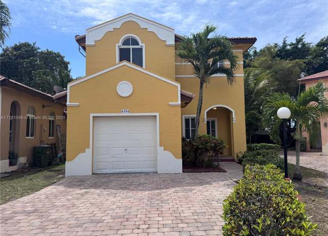 Property at 4104 NE 9th St, Homestead, FL 33033, 3 beds, 2 baths